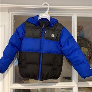 North Jacket size 4/5 reversible blue & black